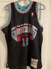 Mens Mitchell & Ness NBA Reload Swingman Jersey Grizzlies 1998 Mike Bibby L