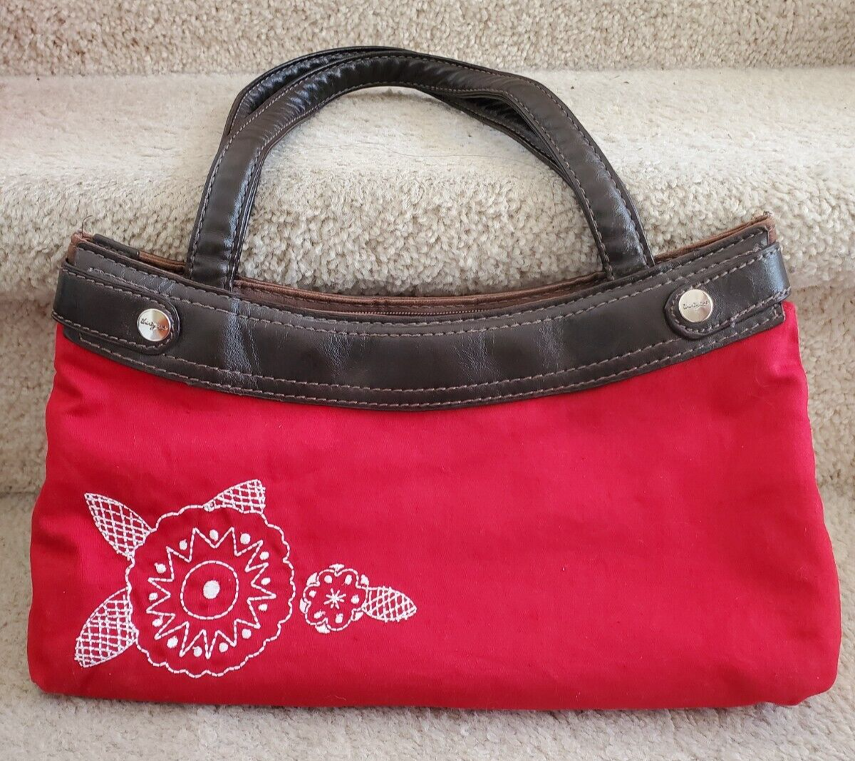 Thirty One Skirt Purse Bag - Black Faux Leather Trim Red 