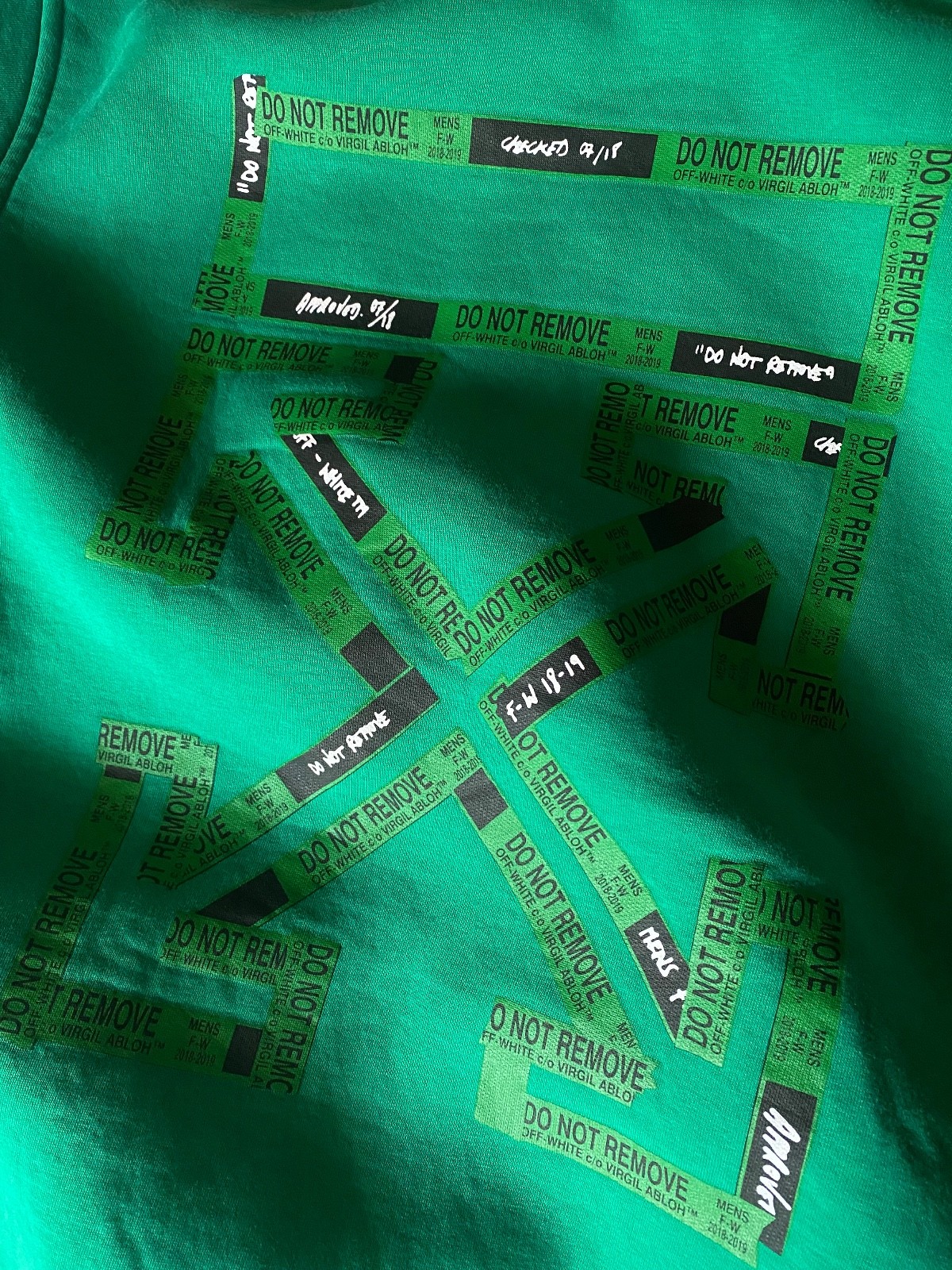 Off-White fall-winter 2018-2019 do not remove tape - image 1