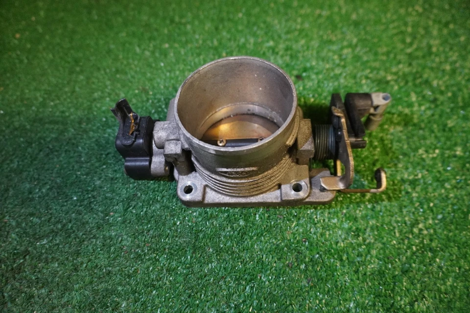 Ford Crown Victoria 2008 4,6 carrocería del acelerador OEM 05260 Foto 2 de 2