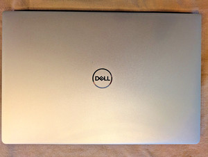 DELL XPS 13 7390 - 16GB RAM - Intel i7 - 516GB SSD - DEUTSCHE Tastatur