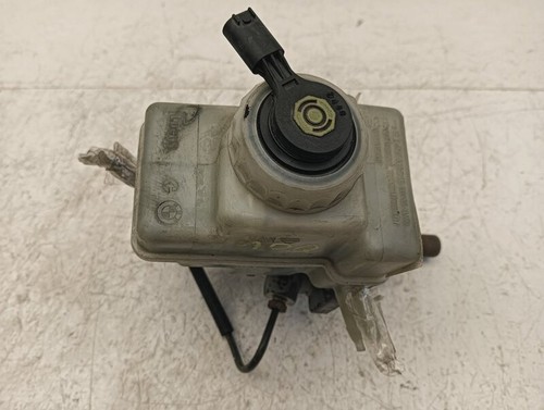 Master brake cylinder