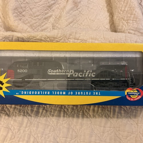 Motor diésel Athearn escala HO Southern Pacific Dash 9-44CW #8200 | Zustand: New: Other (See Details)