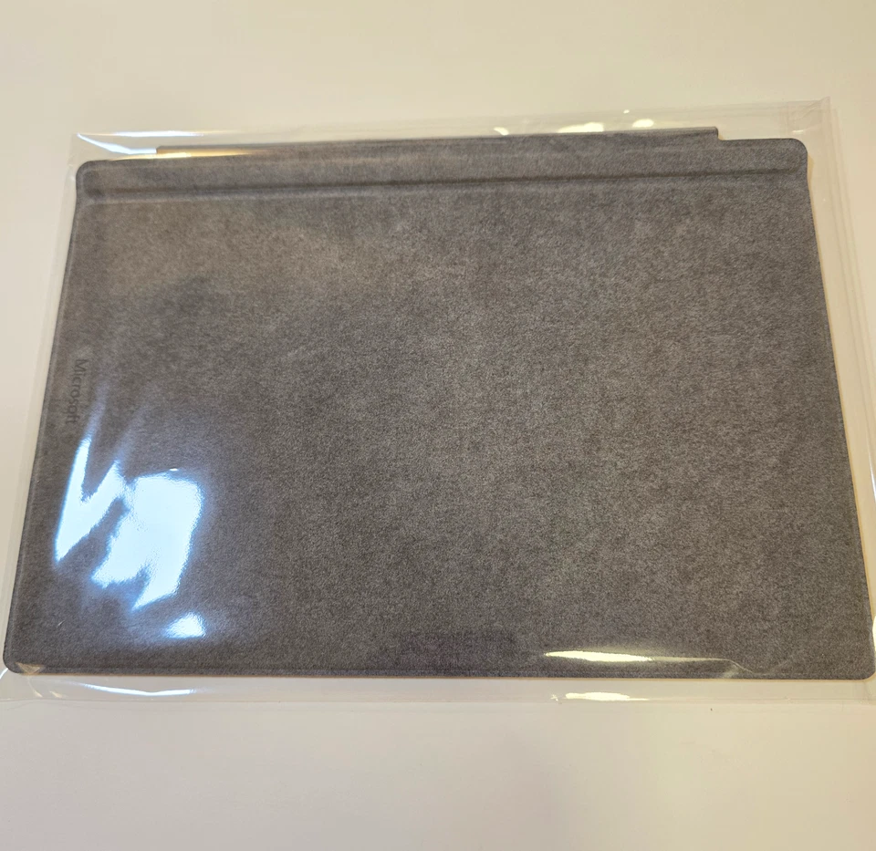 OEM Microsoft Surface Pro Signature Type Cover Platinum FFP-00141 Pro 3 thru 7+ - Image 3 of 4