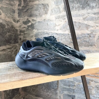 700 Alvah Yeezy 700v3 Black Adidas Yeezy 700 V3 Alvah Sneakers