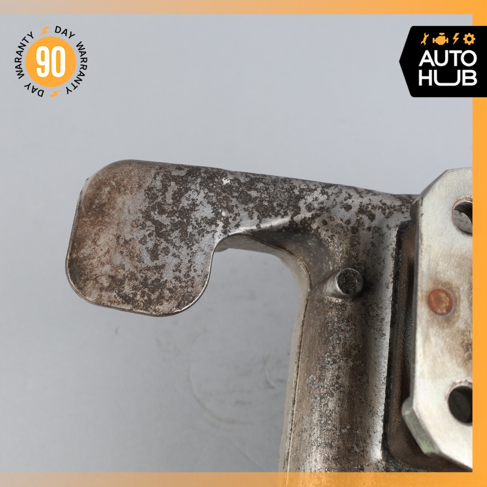 11-19 Maserati GranTurismo M145 Front Left Driver Side Spindle Knuckle Hub OEM
