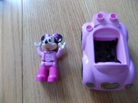 Duplo legos Minnie Mouse Car Lot Disney