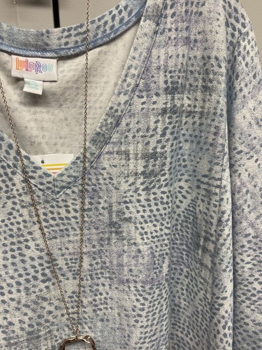 NWT Lularoe 2XL Blue & White Speckled Renee Balloon Sleeved Shirt - Picture 5 of 8