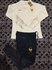 Ensemble jogging Nike le haut + le bas Taille M