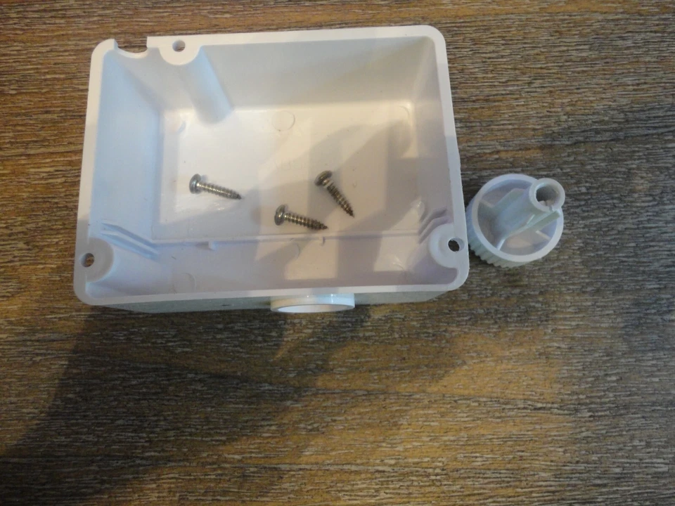 Original Thermostat Cover and Key For Magic Chef 2.6 cu. ft. Mini Fridge - Image 2 of 4