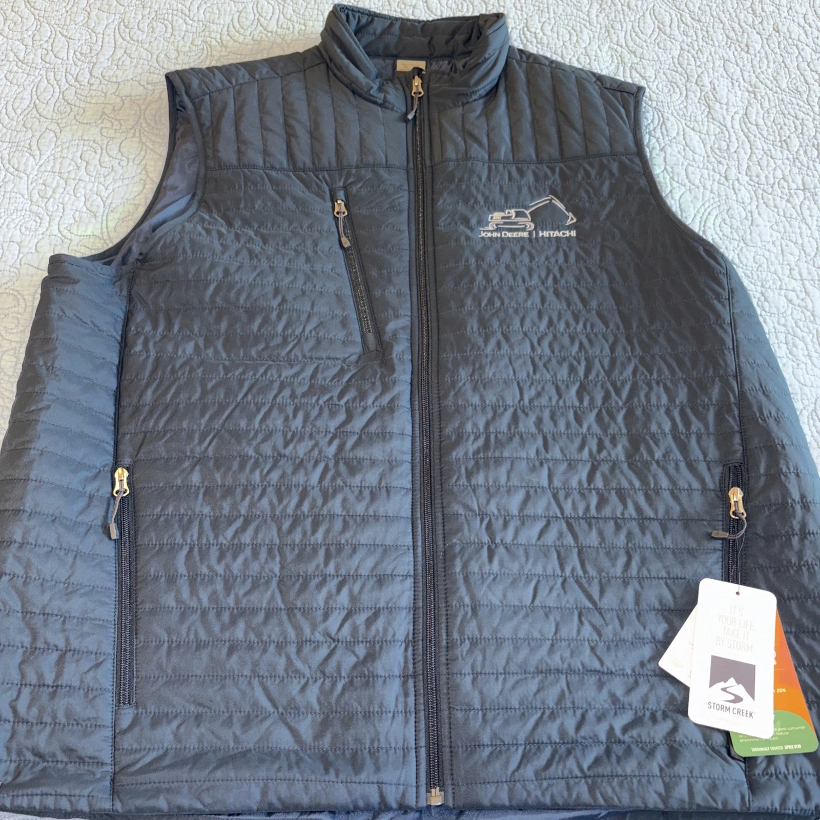 Storm Creek ThermoLite NWT Men’s 2XL Quilted Vest Navy John Deere Hitachi Logo