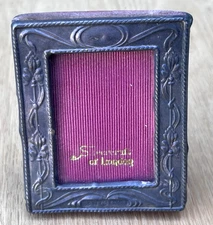 ANTIQUE SILVERCRAFT OF LONDON MINIATURE MINI PICTURE PHOTO FRAME  EMBOSSED 2.5x2