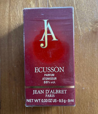 Ecusson Jean d'Albret 香水- 一款1948年女用香水