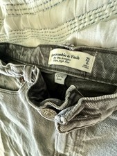 Abercrombie  Fitch Curve Love 90s Straight Ultra High Rise Gray Jeans 29