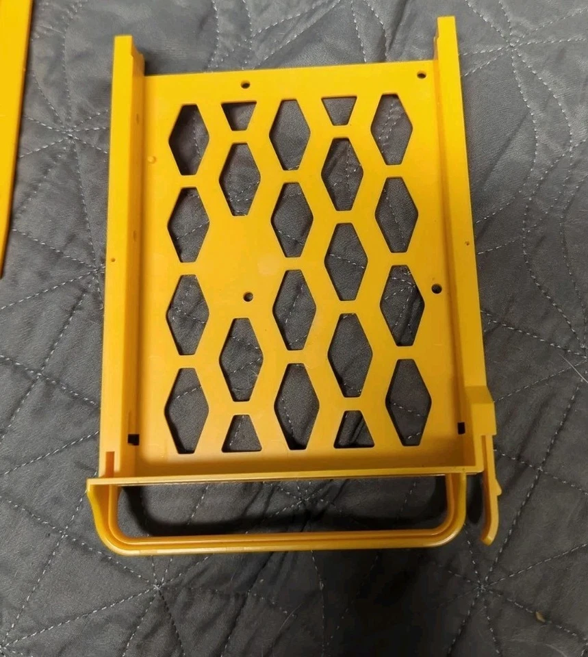 ZyXEL NAS540 Hard Drive Tray ,Hard To Find Replacement. - Image 4 of 4