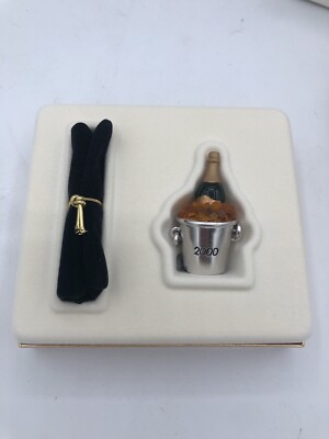 Estee Lauder Solid Perfume Bubbly Champagne Bucket 2000 Pleasures 2.2 g .08oz