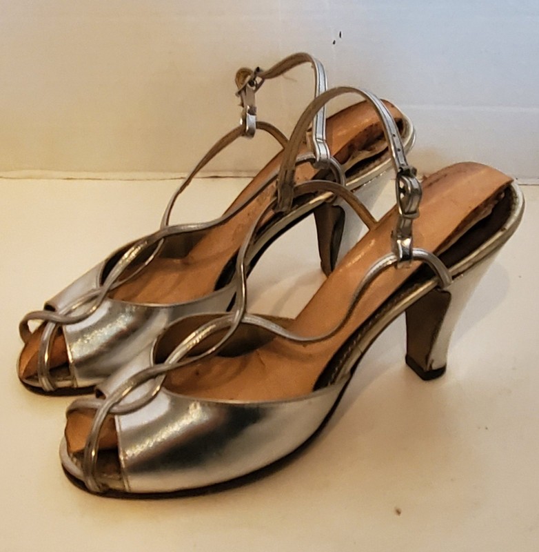 Vintage 50s 60s Priscilla Dean Silver High Heel Shoes 6