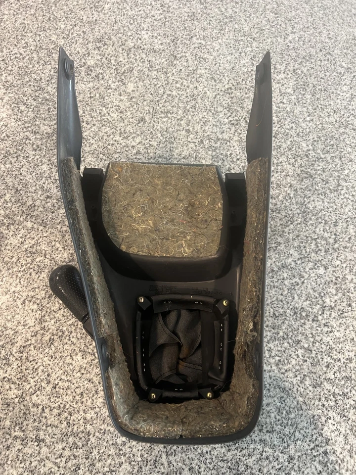 97-01 OEM Honda CRV 5 velocidades manual consola central/bota de cambio y perilla gris oscuro  Foto 4 de 4