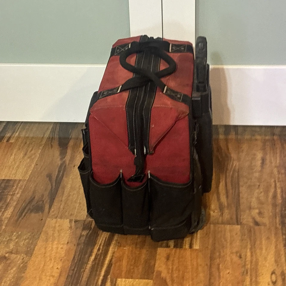 Husky GP-43196N13 18" 600-Denier Red Contractor's Rolling Tool Bag - Heavy Use - Image 4 of 4