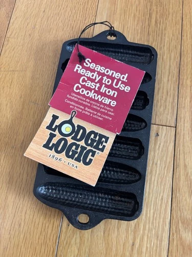 Vintage Lodge Mini Corn Stick PAN no. L7MC3 Mold Cast Iron 8"x4" Inch Pan