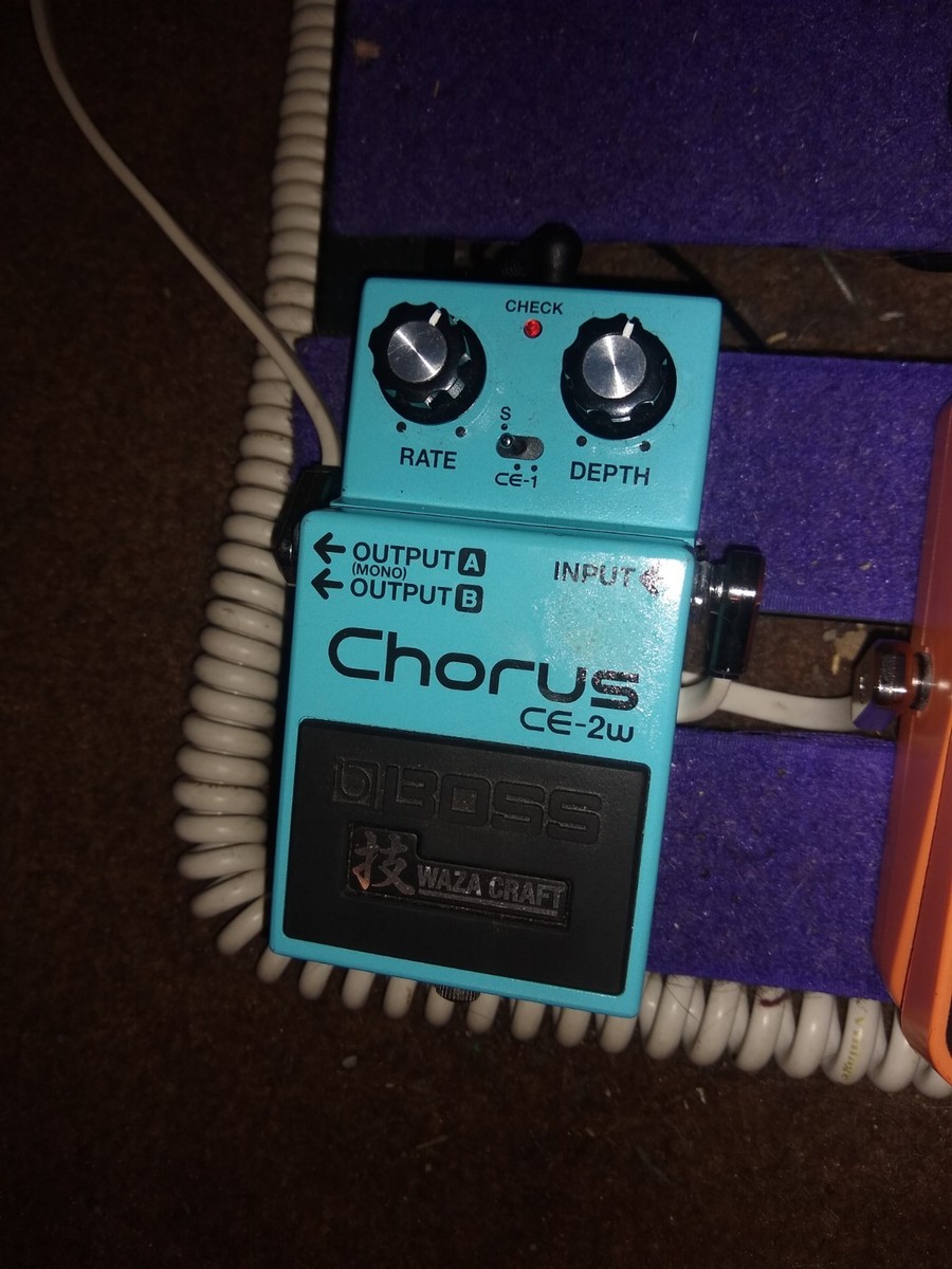 BOSS CE-2w 美品 BOSS / CE-2W Chorus 技 WAZA CRAFT Made in Japan 日本製