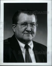 1992 Press Photo Manufacturers Banker Paul H. Martzowka - RRU29405