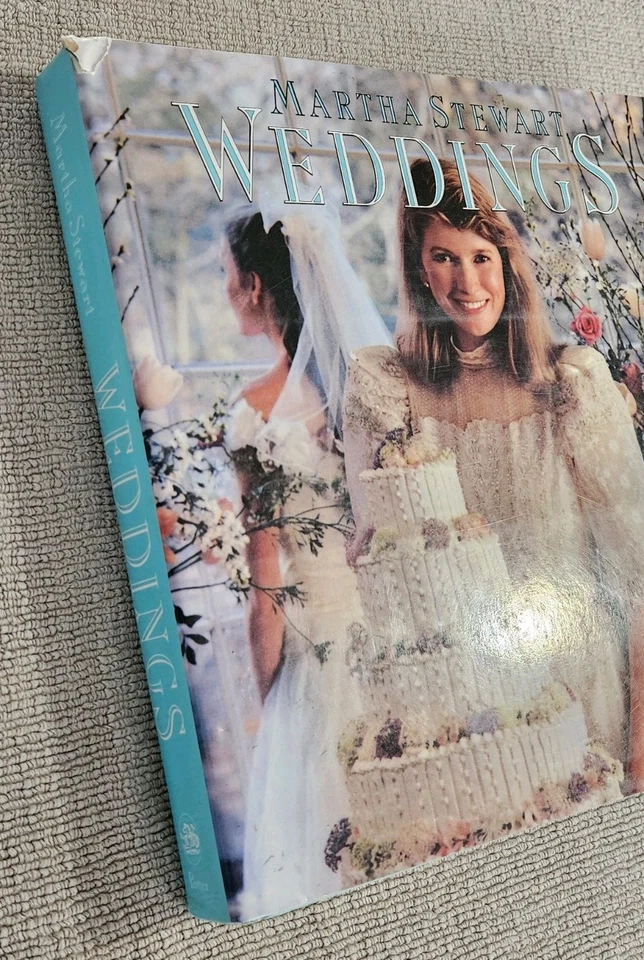 Weddings by Martha Stewart Hardcover Book 1987 Wedding Photos Recipes Decor GUC - Image 2 of 4