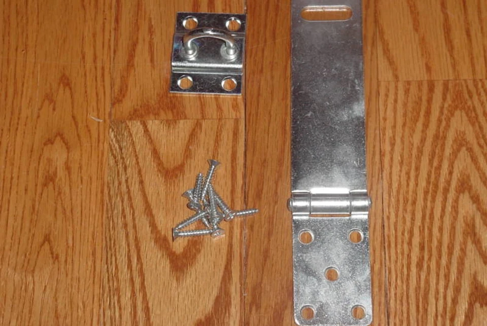 LAWRENCE HARDWARE Lawrence 6 1/4" Loose Staple Safety Hasp PB1915