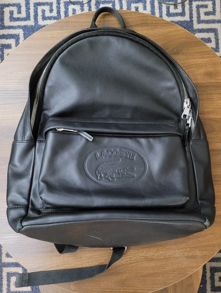 Lacoste Men's Leather Backpack with Badge Logo (Pre Owned) In Great Condition. - Image 4 of 4
