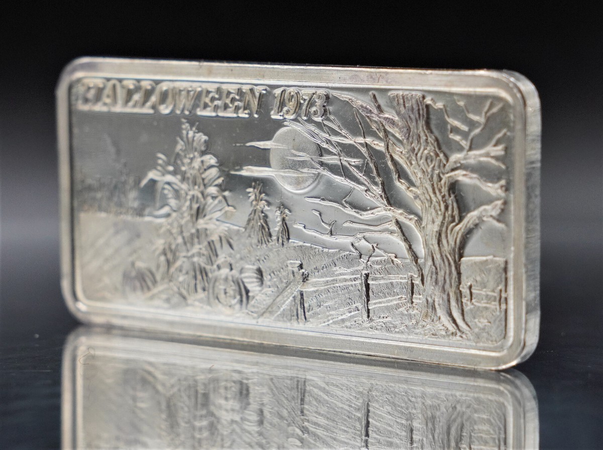 1973 Halloween Hamilton Mint Ghosts Pumkins 1oz 999 FINE Silver