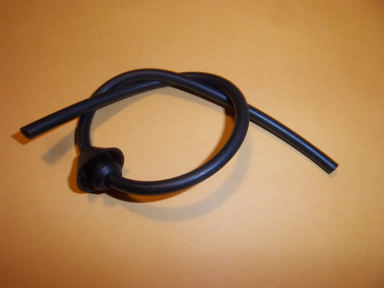 MCCULLOCH FUEL LINE WITH GROMMET BLOWERS TRIMMERS 213948 14871M FREE