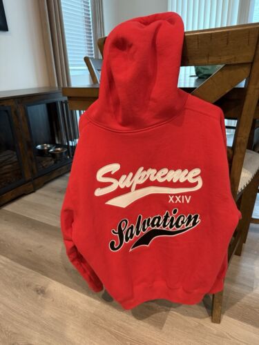 Supreme hoodie (bought From Japan Supreme Store) Size:M
