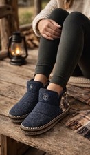 Ariat AR2238-400 Slipper Bootie Navy Women s S 6.5-7 Faux Fur Southwestern Cozy
