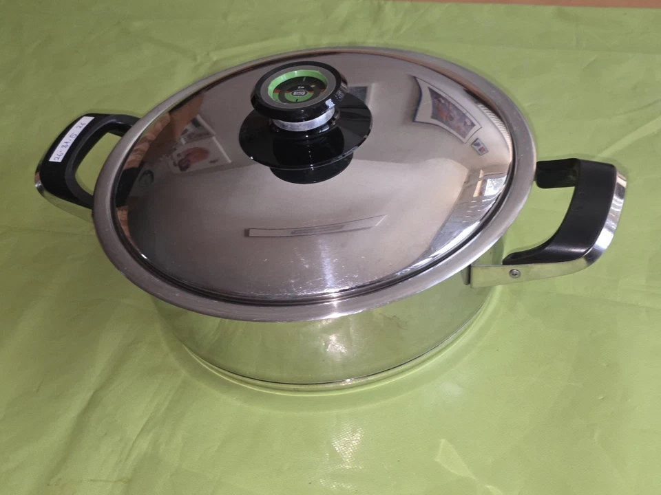 AMC   Topf mit Deckel/Visiotherm 3,5 Liter- 24cm Durchmesser 2 Sterne  - Bild 1 von 4