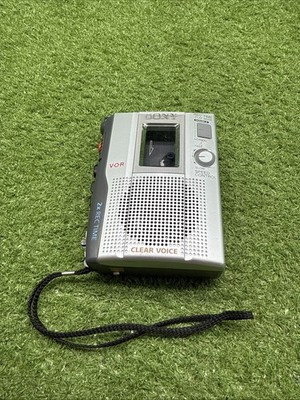 Sony Clear Voice TCM-200DV Handheld Cassette Voice Recorder Working. 18