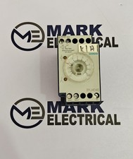 SIEMENS 7PU4040-4AN20 TIMER TIMING 0,5M-10M S...