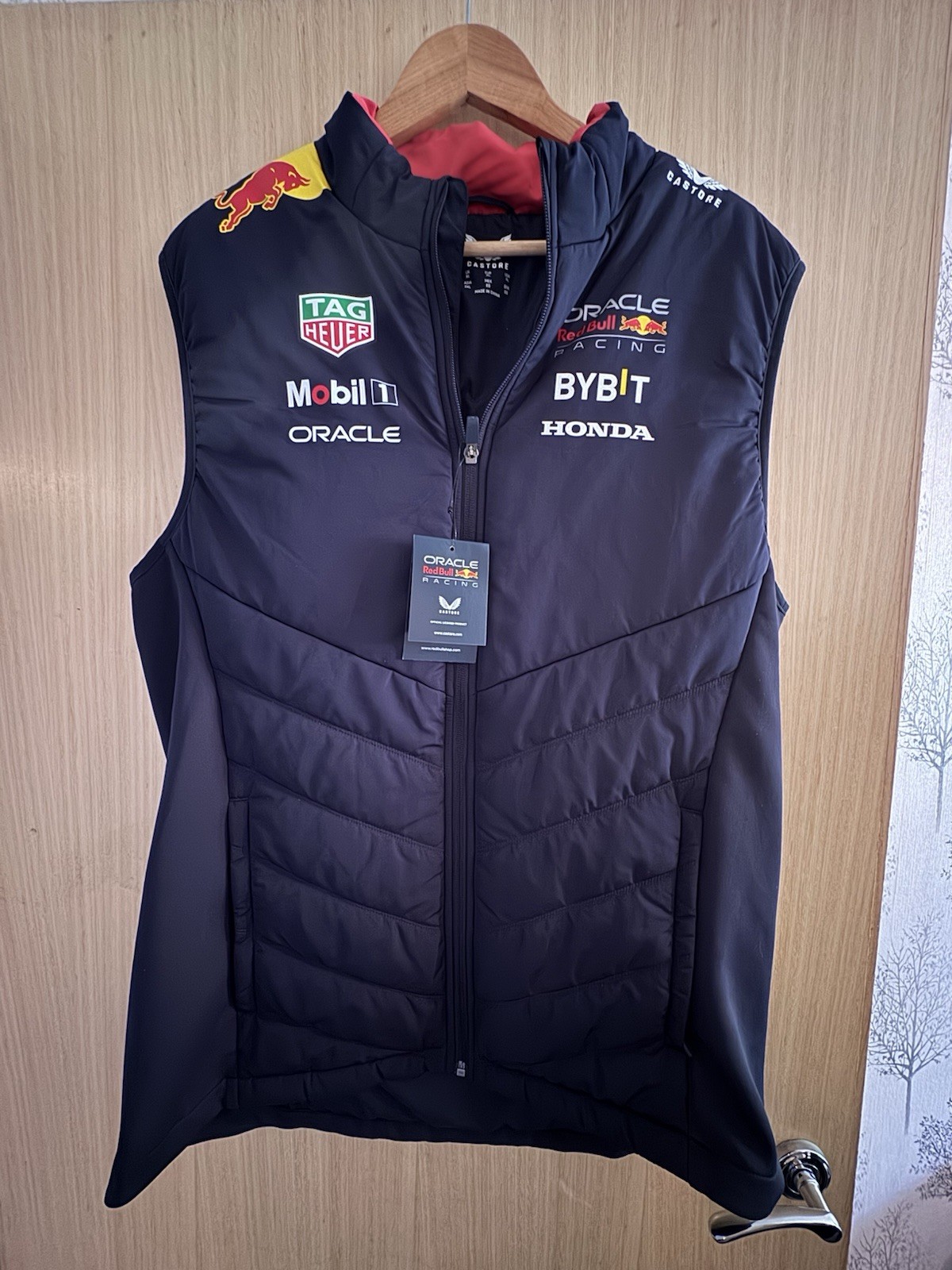 Redbull Is Hybrid Gilet. Unisex. XL. Nightsky (navy blue). Brand New With Tags