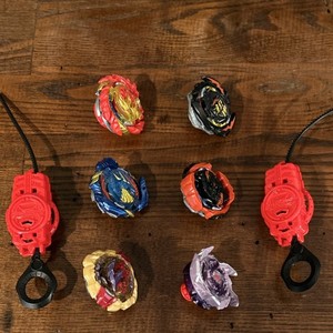 Beyblade Burst Lot of 6 Spinning Battle Tops w/ 2 Red Launchers 2020 B9498