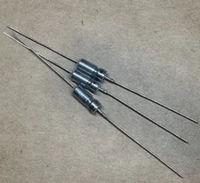 3pcs M39006/22-0625H Vishay Capacitors Tantalum Hermetically Sealed 10 V Axial thumbnail 3