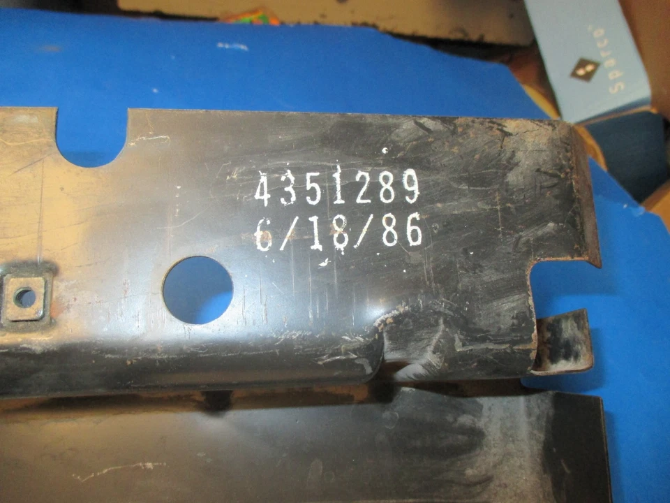 extensión,soporte núcleo radiador,nuevo.N.O.S.86Dodge W150 4351289 Foto 4 de 4