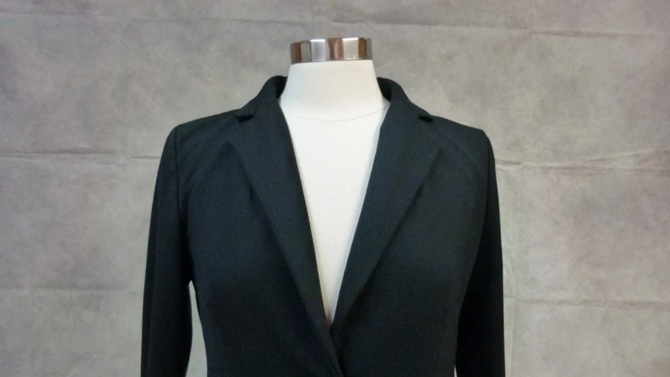Blazer abrigo deportivo negro de un botón Loft para mujer talla 6 Foto 2 de 4