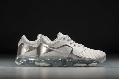 white and rose gold vapormax