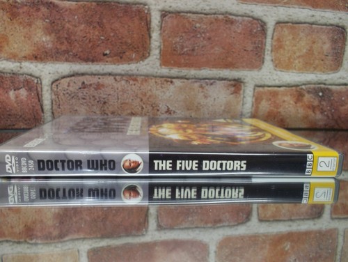 BBC Doctor Who The Five Doctors & Dr Who TimeLash - Picture 6 of 11