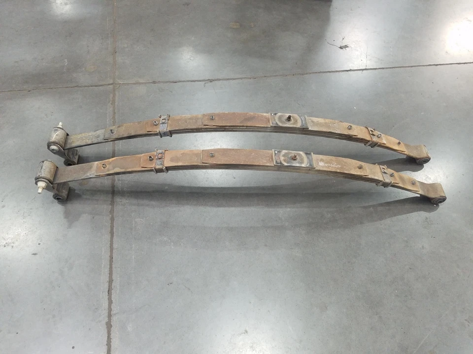 Dodge Dakota R/T 2000 resortes de hoja traseros #0333 L6 Foto 3 de 4