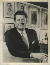 1962 Press Photo Tony Bartley on Winston Churchill--The Valiant Years