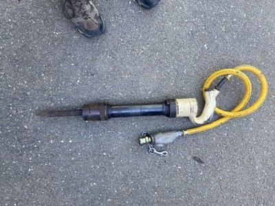 INGERSOLL-RAND 9001 Air Rivet Buster, 900 bpm, 9 in. stroke 
