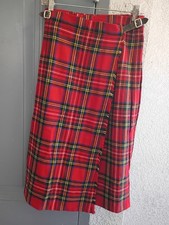 Red Vintage Pitlochry Pure New Wool Kilt Skirt - Made In England - Size Of 12.