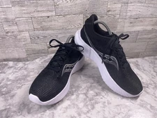 Saucony Sneakers Women 9.5M Kinvara 14 Running Shoe Black White Athletic Trainer