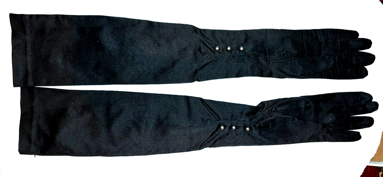 RARE! Sleek Black CAROLINA AMATO 23" Long Opera Gloves w/Pearl Buttons O/S NWT