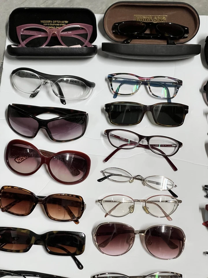 Lote De Colección De 50 Estuches Anteojos Y Gafas De Sol Japón Francia Italia Foto 2 de 4